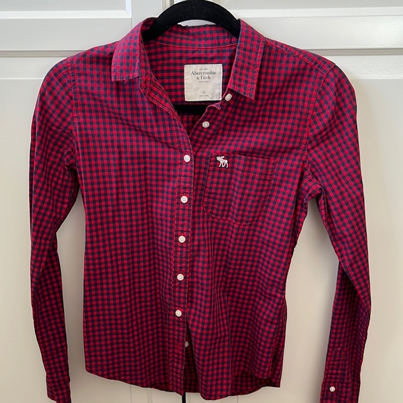 Abercrombie & Fitch red plaid button down shirt. Size XS. - Picture 1 of 3